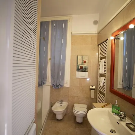 Like Romeo * فيرونا