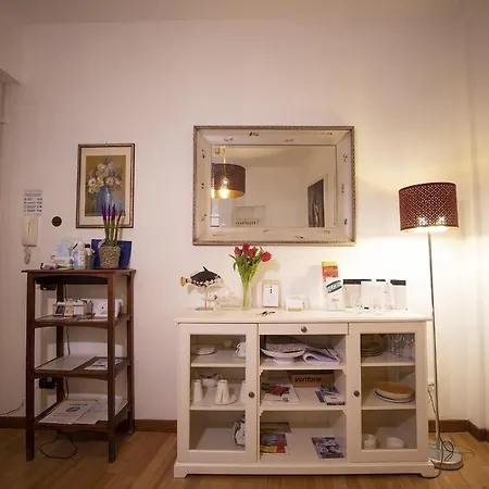 Like Romeo Apartment *