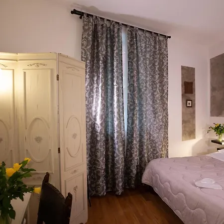 Like Romeo Apartment