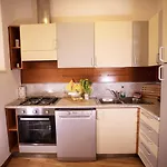 Like Romeo Apartment *